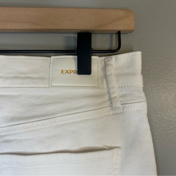 Express High Waisted White Ripped Straight Ankle Jeans, Size 8 - Picture 9 of 13